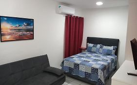 Sala living na Av da Praia.